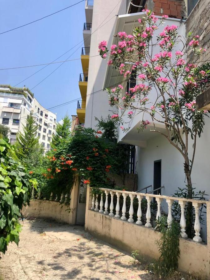 Mjolly Apartment Tirana Exterior photo