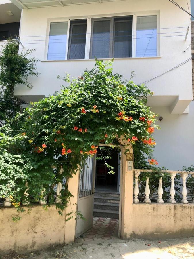 Mjolly Apartment Tirana Exterior photo